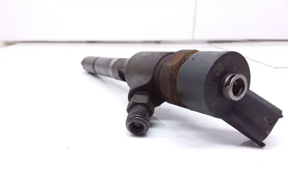 Toyota Corolla E120 E130 Fuel injector 0641A060B0 2367033040
