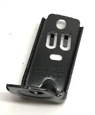 Volvo V60 Fender mounting bracket 31651846