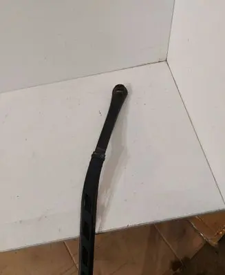 BMW 5 E60 E61 Front wiper blade arm