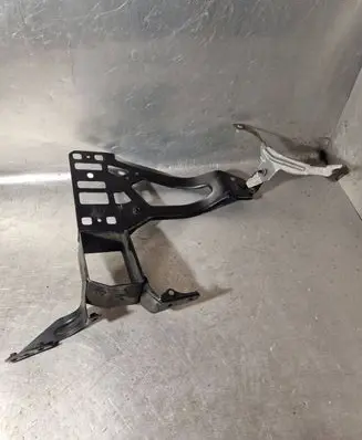 BMW 5 E60 E61 Front bumper mounting bracket 7163483