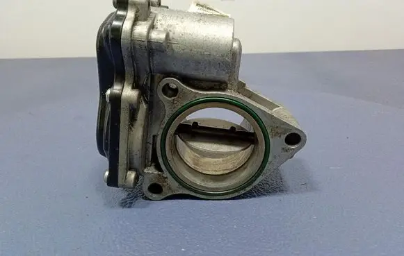 Renault Scenic III - Grand scenic III Throttle body valve 8200754913