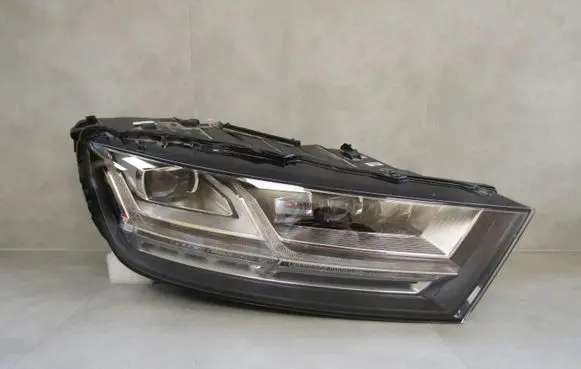 Audi Q7 4M Headlight/headlamp 4M0941036