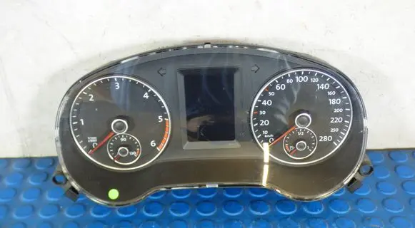 Volkswagen Jetta VI Speedometer (instrument cluster) CART5C6920861A 5C6920861A A2C53439507