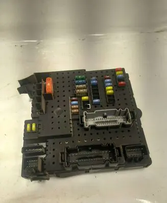 Volvo S60 Fuse module 8676391 12217799