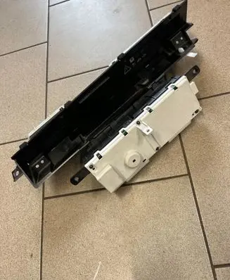 Toyota Prius (XW20) Speedometer (instrument cluster) 769204-820