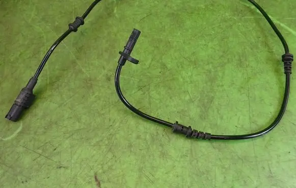 Infiniti Q30 ABS wheel speed sensor A0065426718