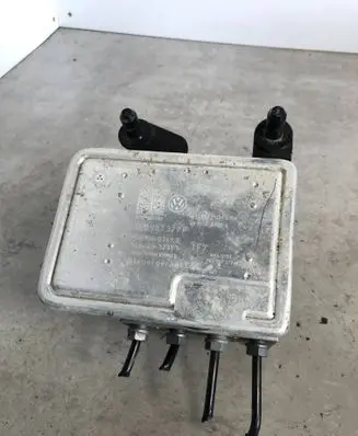 Volkswagen Caddy ABS Pump 7E0907379P 7E0614517M