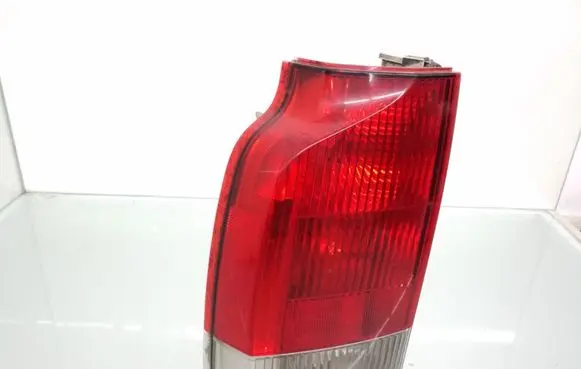 Volvo V70 Rear/tail lights 9154497