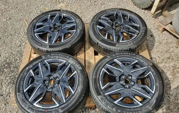 Peugeot 3008 III R19 alloy rim 