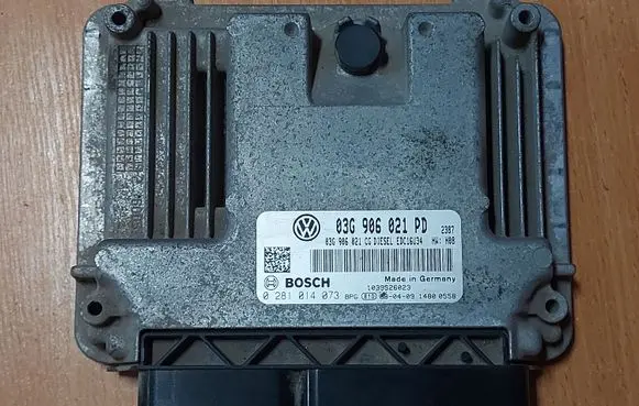 Volkswagen Caddy Engine control unit/module 03G906021PD