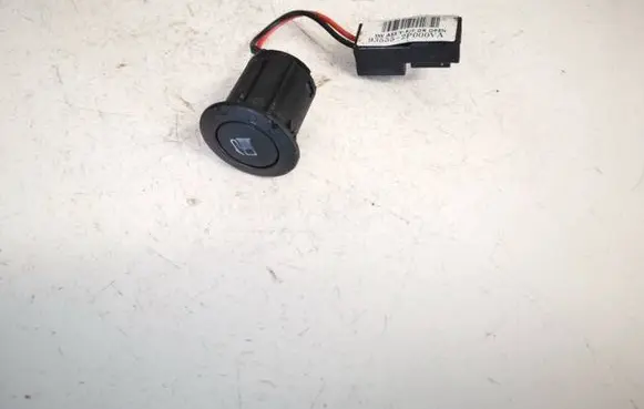 KIA Sorento Fuel tank opening switch 935552p000 93555-2p000