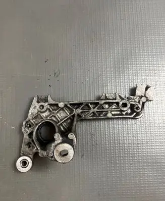Dacia Duster II Engine mounting bracket 144864724R