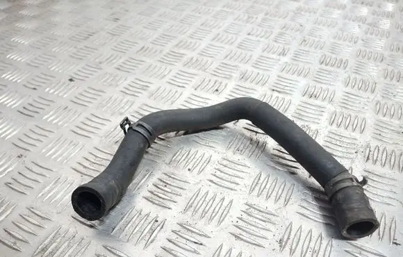 Volkswagen PASSAT B7 Engine coolant pipe/hose