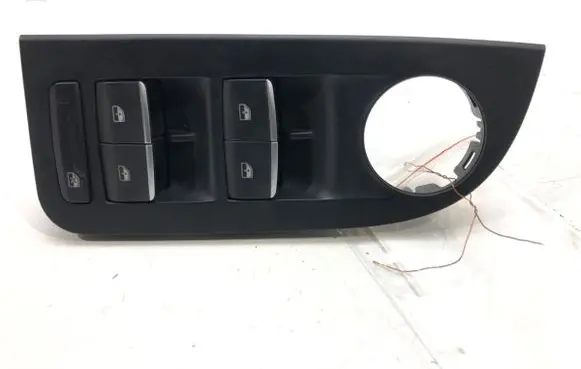 Alfa Romeo Giulia Electric window control switch