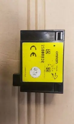 Chevrolet Captiva Door central lock control unit/module 25808838