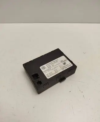 Mercedes-Benz E W211 Gateway control module A2115403545 A2114452500