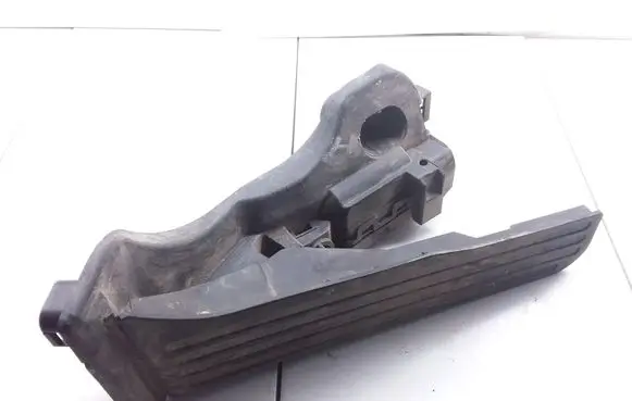 Skoda Octavia Mk2 (1Z) Accelerator throttle pedal 1K1721503P 140705