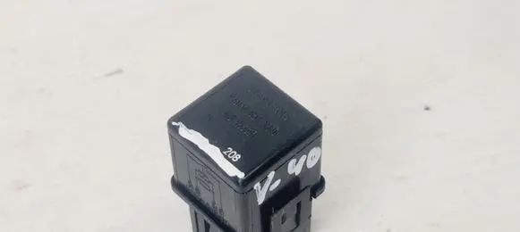 Volvo S40, V40 Other relay V23134B52X240 MB953381