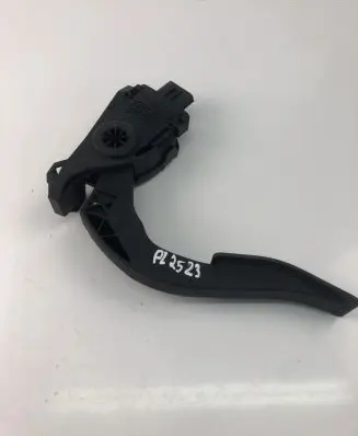 Audi A5 8T 8F Accelerator throttle pedal bracket 8K1723523