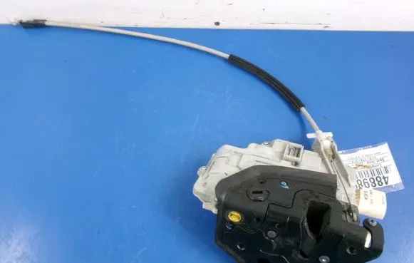Seat Ibiza IV (6J,6P) Rear door lock 3C4839015A