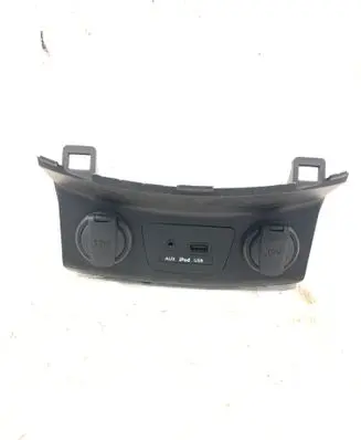 Hyundai i30 AUX in-socket connector 96120A5000