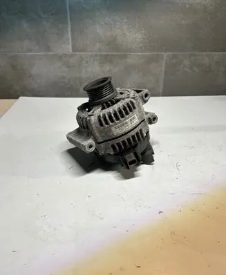 Opel Astra K Generator/alternator MS1042118550 13587304