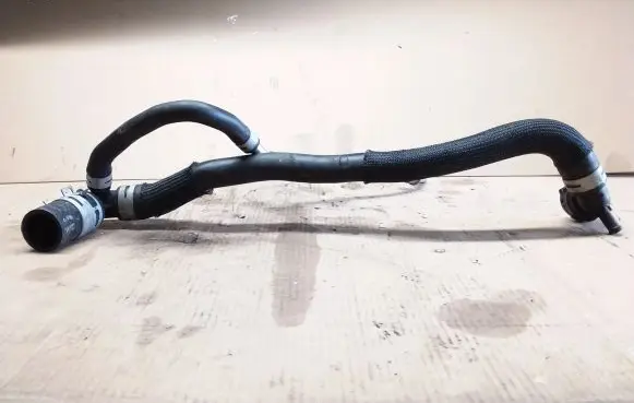 Toyota RAV 4 (XA40) Engine coolant pipe/hose