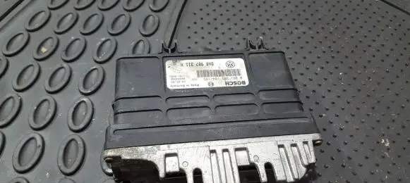 Volkswagen Golf III Engine control unit/module 0261203184 0261203185