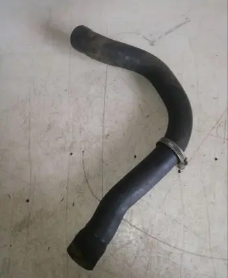 Land Rover Range Rover L322 Engine coolant pipe/hose YPO500010 K067L