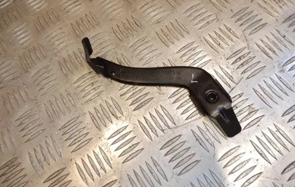 BMW 5 E60 E61 Radiator support slam panel bracket 7060813 38198