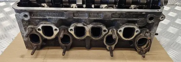 Volkswagen PASSAT B5 Engine head 028103373 056459 023D