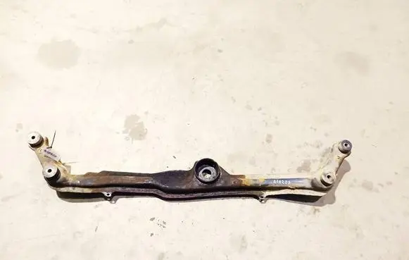Volkswagen Golf III Front subframe