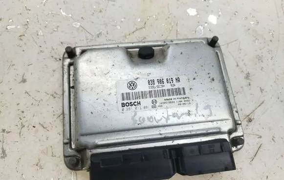 Skoda Roomster (5J) Engine control unit/module 038906019NR 1039S15634 0281013081