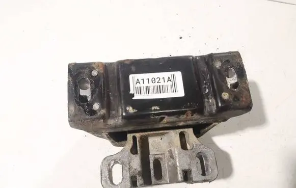 Volkswagen Bora Engine mount bracket 1J0199555