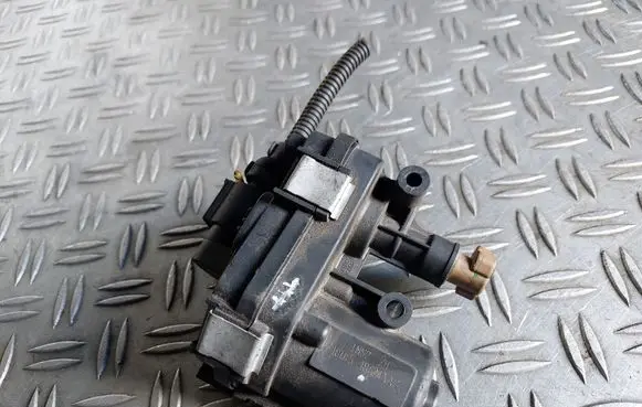 Opel Insignia A Intake manifold valve actuator/motor TMS2