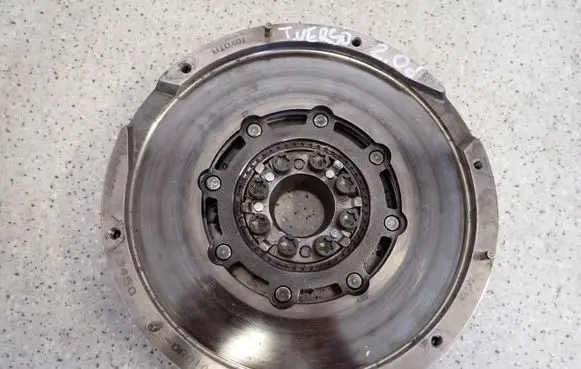 Toyota Verso Dual mass flywheel 134500R010