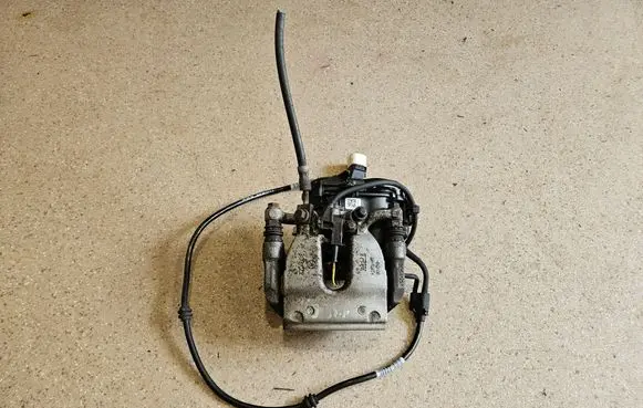 Rear brake caliper