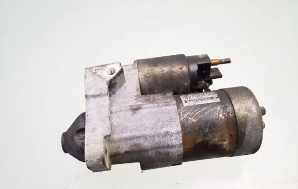 Nissan Almera N16 Starter motor 8200021396 M000T86101