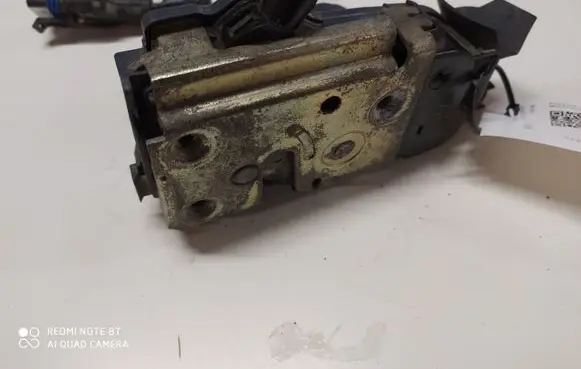 Renault Laguna II Front door lock 009150 AVM313