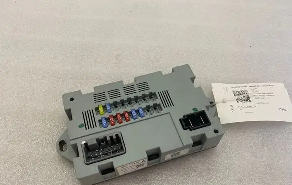 Jaguar XE Fuse module CPLA14Q073AA