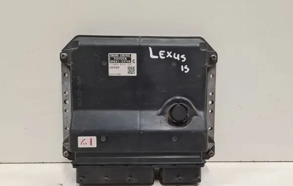 Lexus IS 220D-250-350 Engine control unit/module 8966153740 1758008285