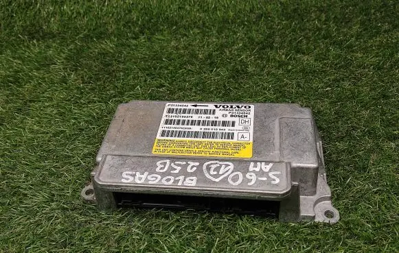 Volvo S60 Airbag control unit/module 31334542 P31334542 0285010943