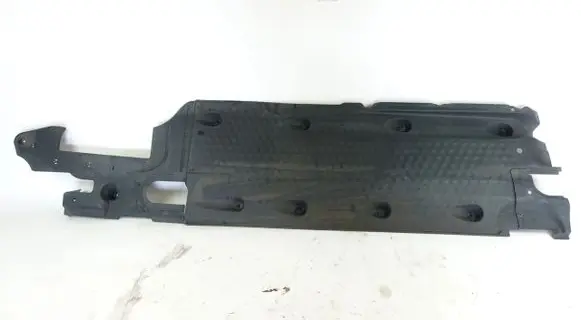 Volkswagen PASSAT B7 Engine splash shield/under tray 5733355 3C0825201F