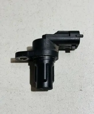 Maserati Ghibli Camshaft position sensor 0232103076