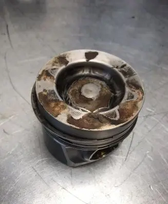 Volkswagen Transporter - Caravelle T5 Piston 81L137A2