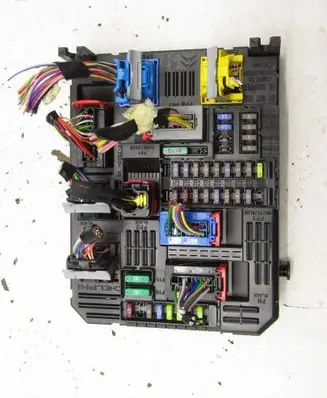 Peugeot 2008 II Fuse box set 9832881080