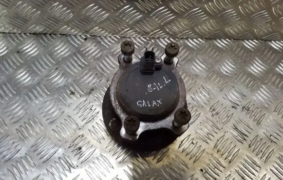 Ford Galaxy Rear wheel hub