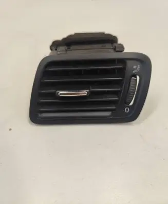 Volkswagen PASSAT B6 Dashboard side air vent grill/cover trim 3C1819701 P01086 T0024359711
