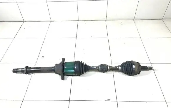 Mitsubishi Grandis Front driveshaft