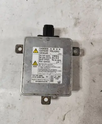 Mitsubishi Outlander Voltage converter/converter module W3T16271 9Y26
